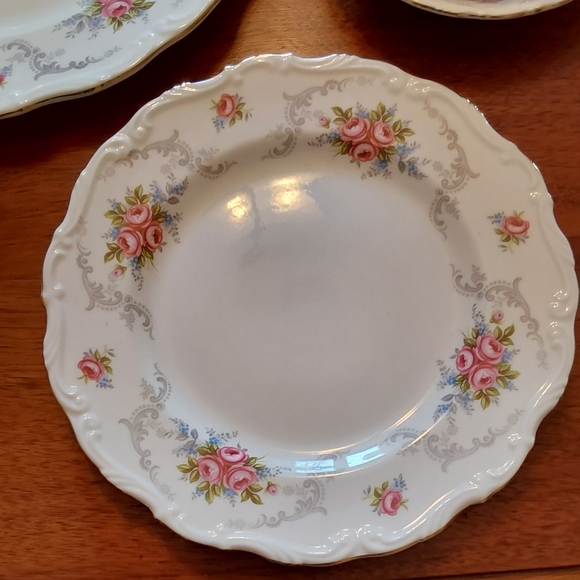 Royal Albert Tranquilty 5 piece place set - Picture 6 of 7